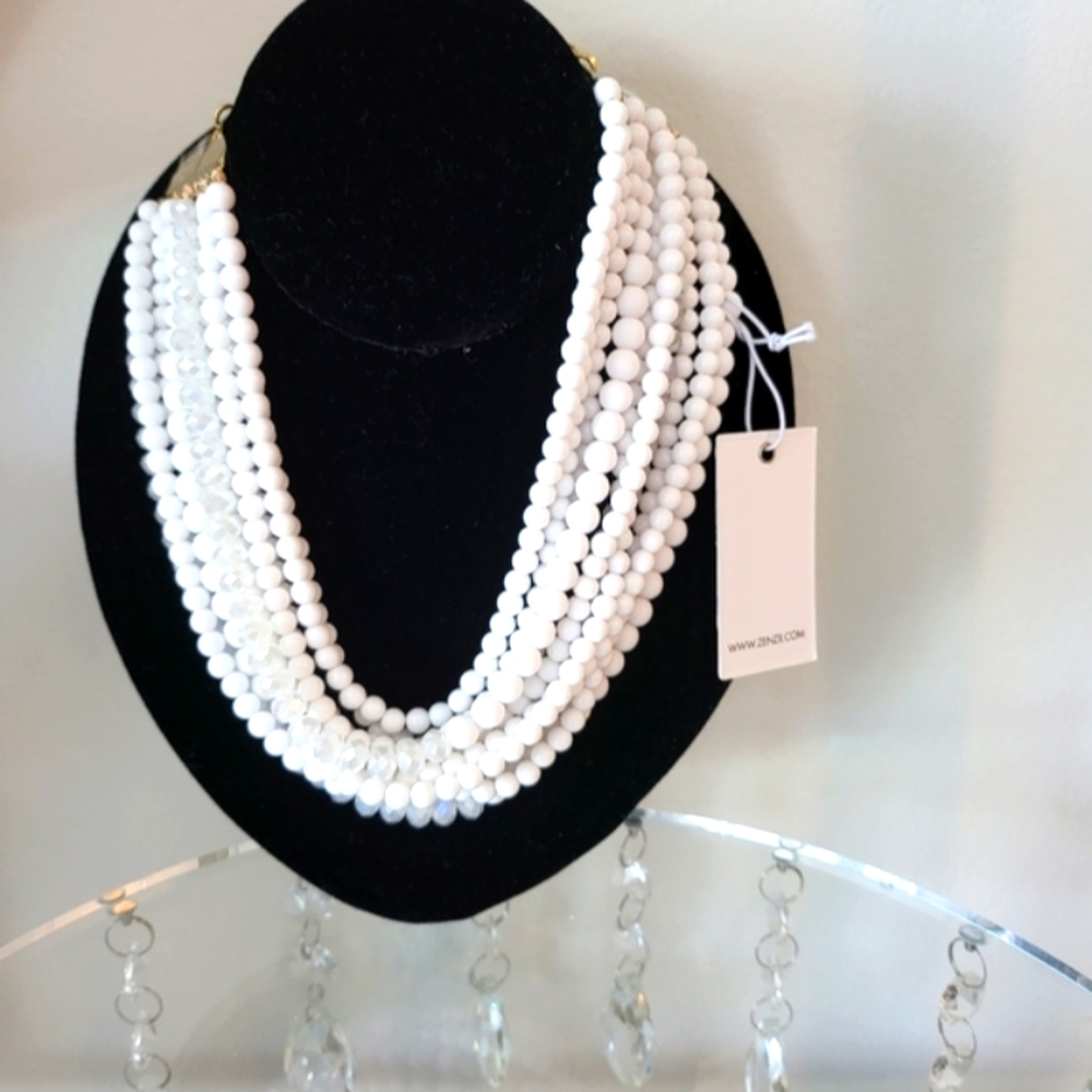 *NWT* Beaded Choker-White